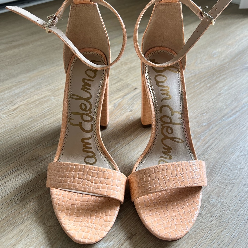 Sam Edelman heels! Size 6.5! Coral / crocodile skin!